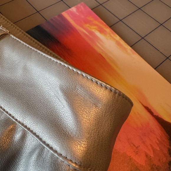 Out of This World Shorts - Picture 4 of 6